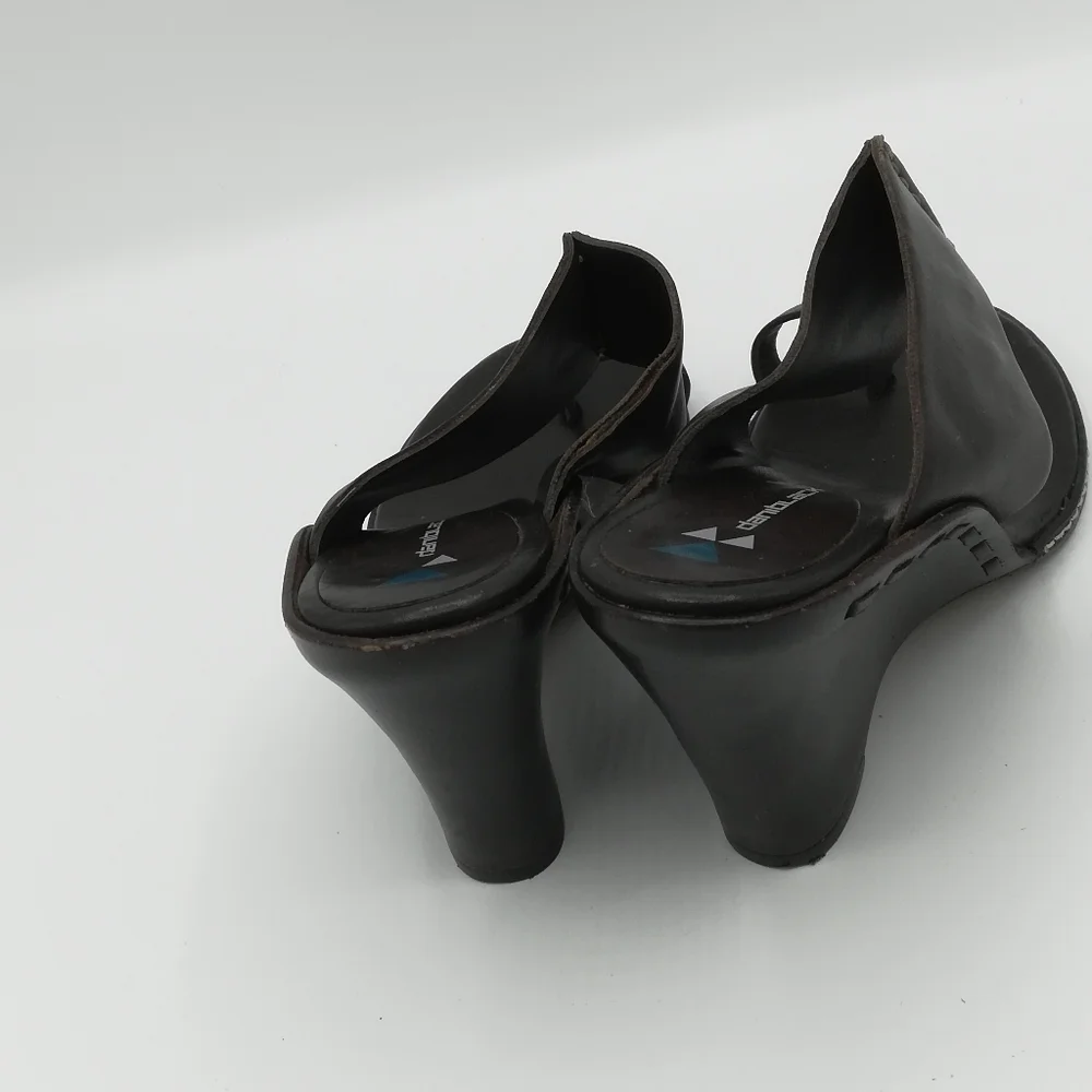 DaniBlack Leather Wedge Sandals Brown Slip On Comfort Heels Women’s 6M